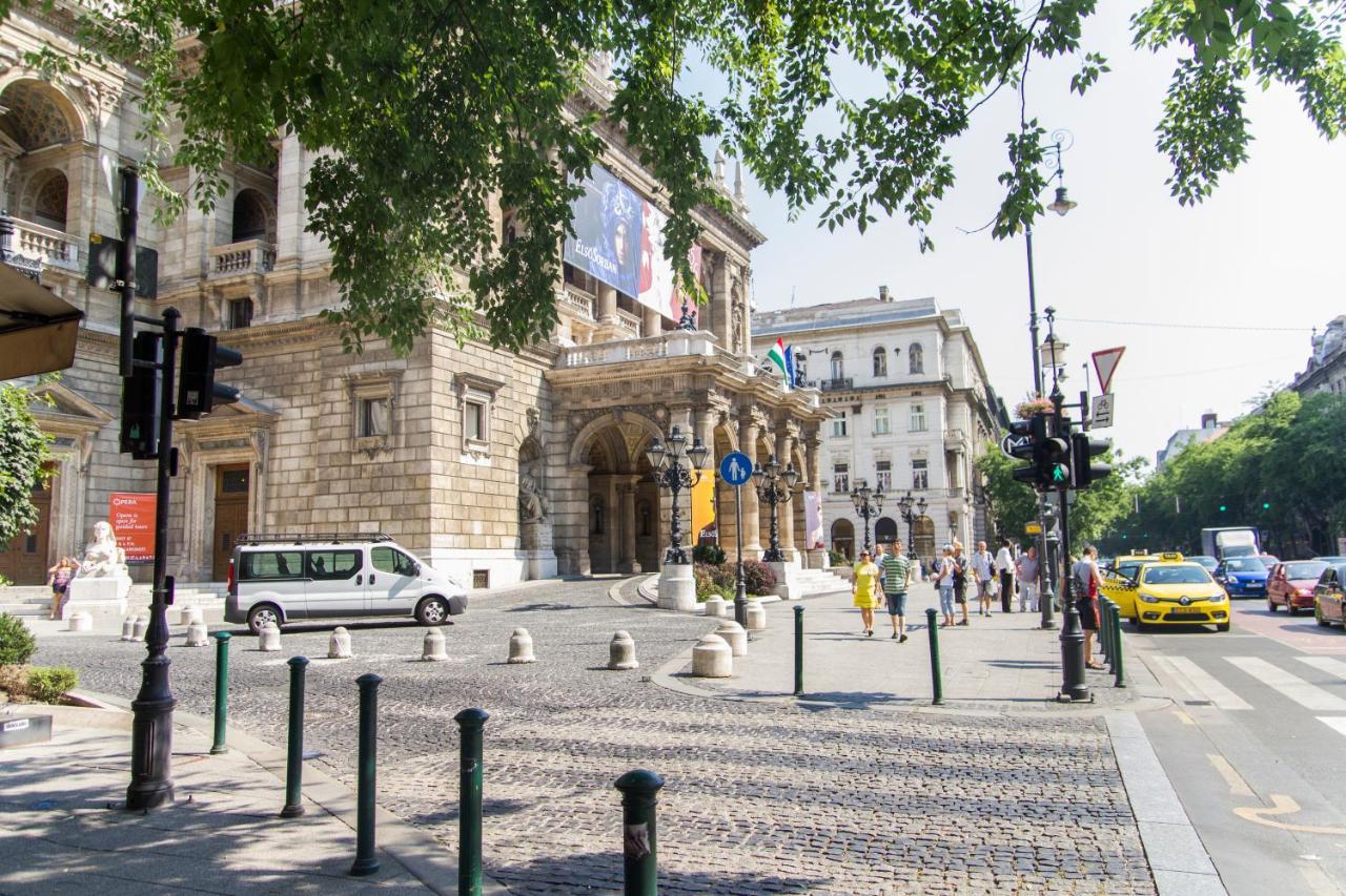 Real Apartments Revay Budapest Bagian luar foto