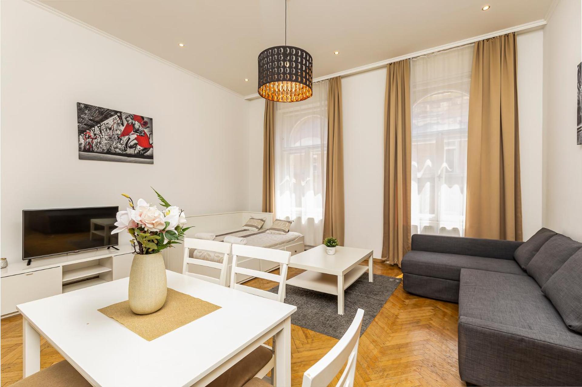 Real Apartments Revay Budapest Bagian luar foto