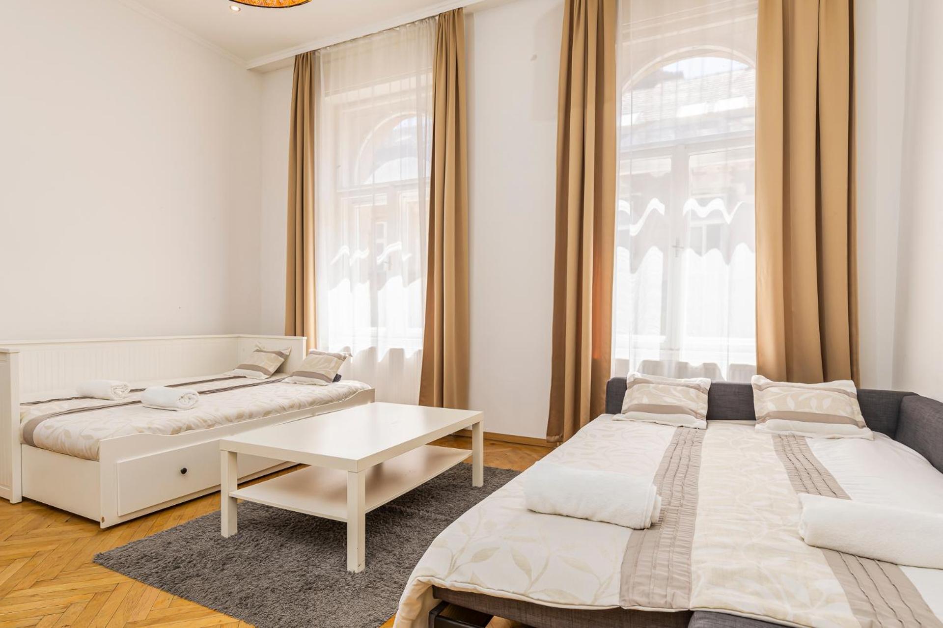Real Apartments Revay Budapest Bagian luar foto